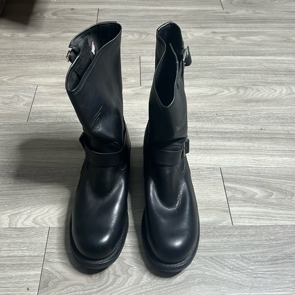 Red Wings Buckle Black Leather Boots (13) - Picture 4 of 17